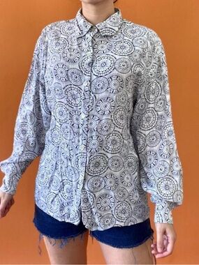 Liz Claiborne Button Up